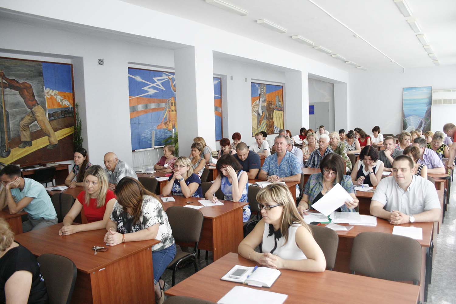 Педагогический совет: подведены итоги деятельности Волгоградского энергетического колледжа в 2014-2015 учебном году