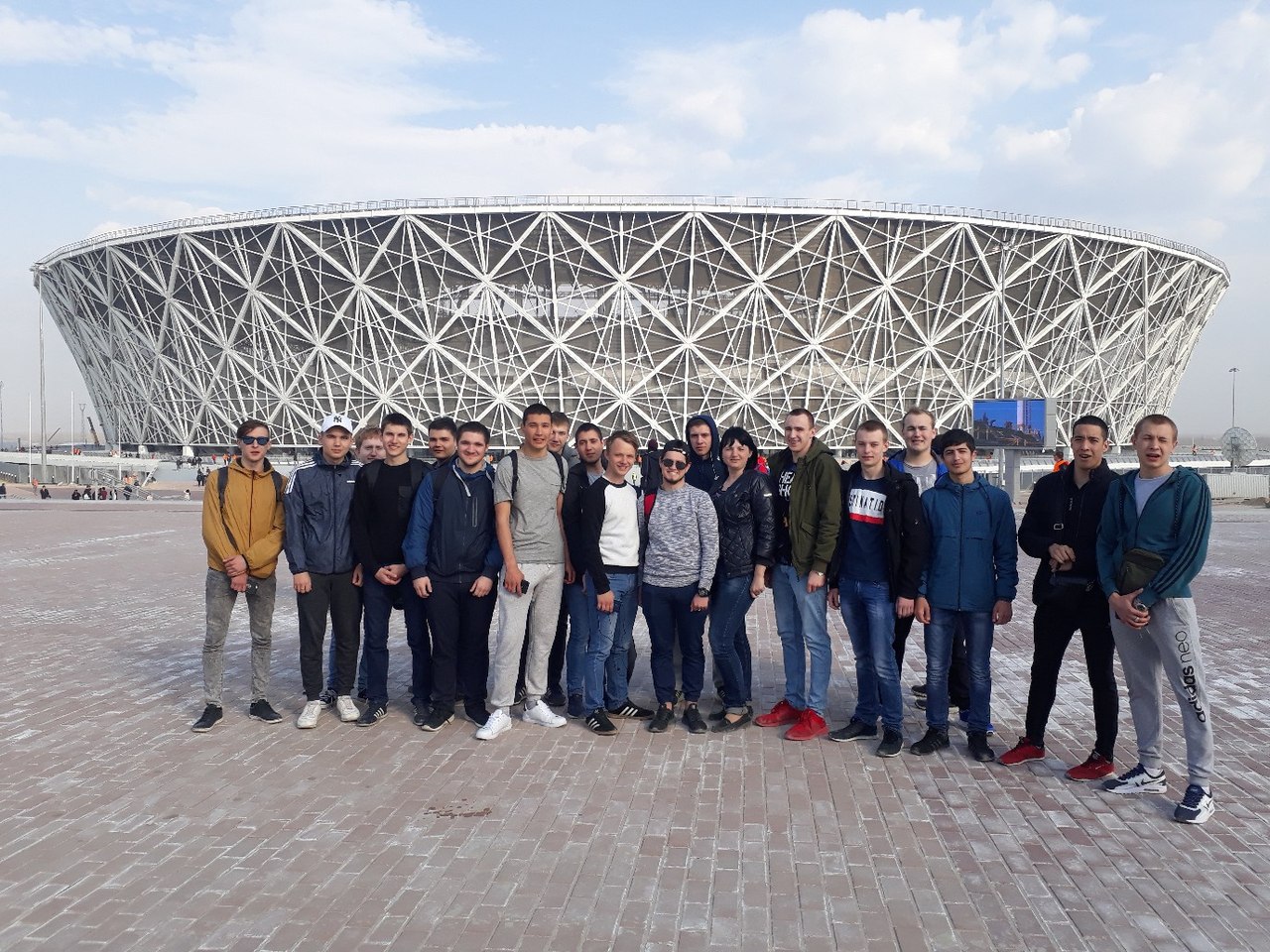 Студенты Волгоградского энергетического колледжа приняли участие в генеральной репетиции загрузки зрителями стадиона «Волгоград-Арена»